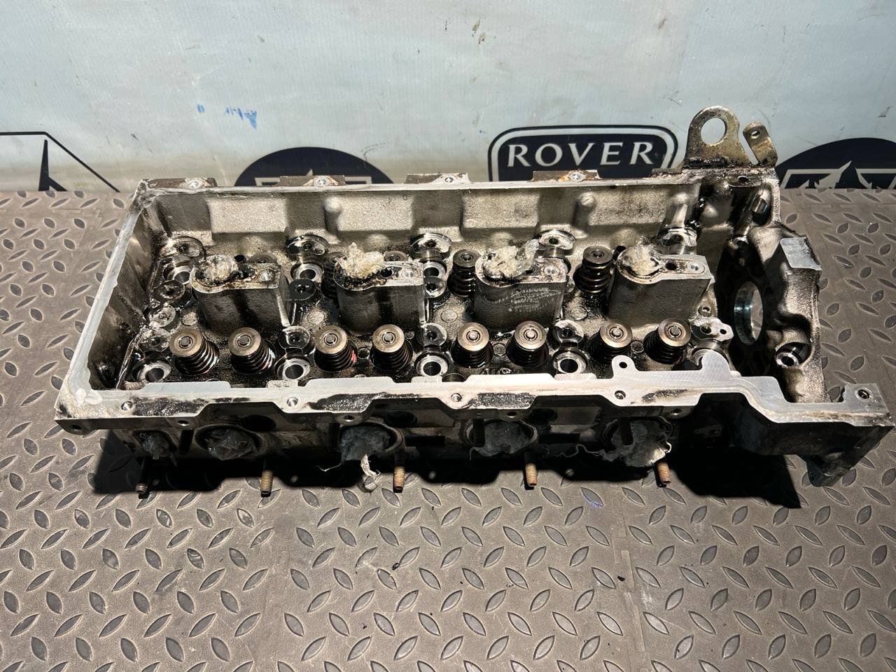 Головка блока цилиндров (ГБЦ) Mercedes E/W211 2002-2009