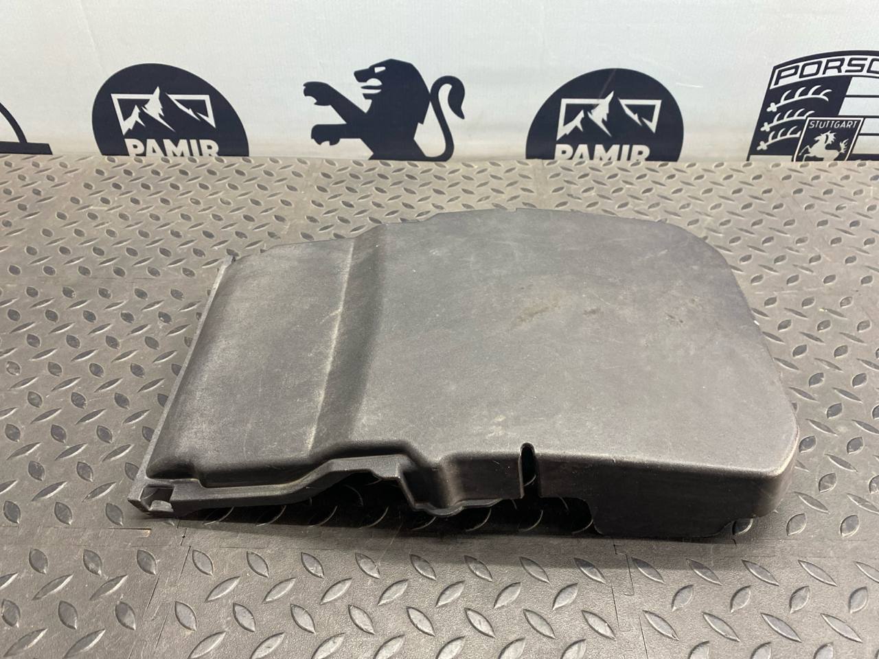 Крышка АКБ Ford Focus/2 2004-2011