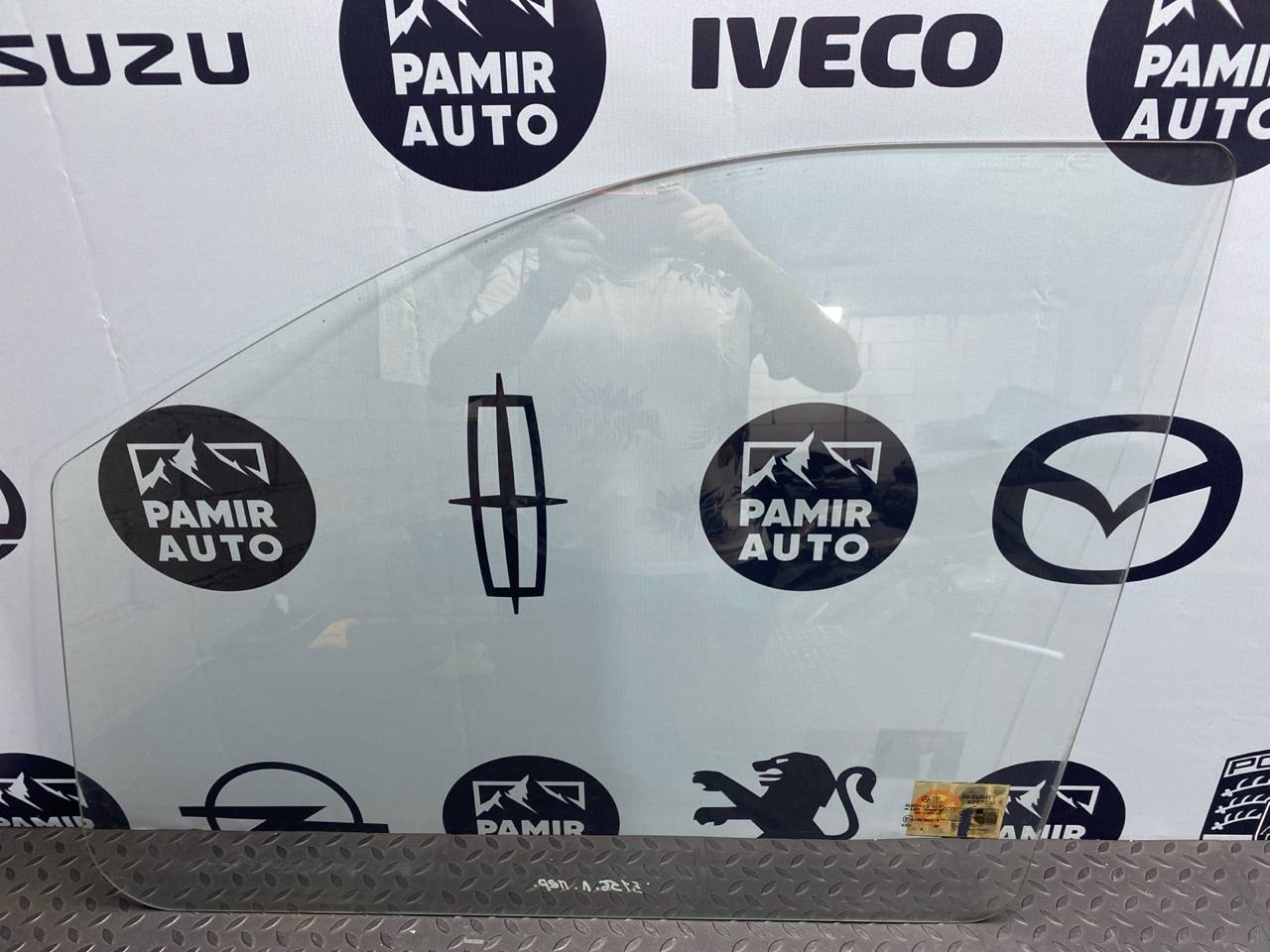 Стекло двери переднее левое Mercedes Vito/W639 2003-2014