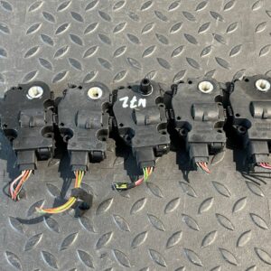 Моторчик заслонки отопителя  Mercedes M/W164 2005-2011