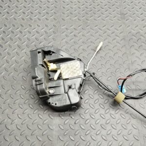 Замок двери задний правый Mercedes E/W211 2002-2009