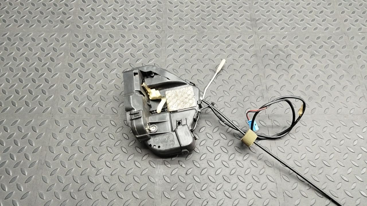 Замок двери задний правый Mercedes E/W211 2002-2009
