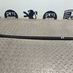 Молдинг лобового стекла левый BMW 3/E90 2004-2013