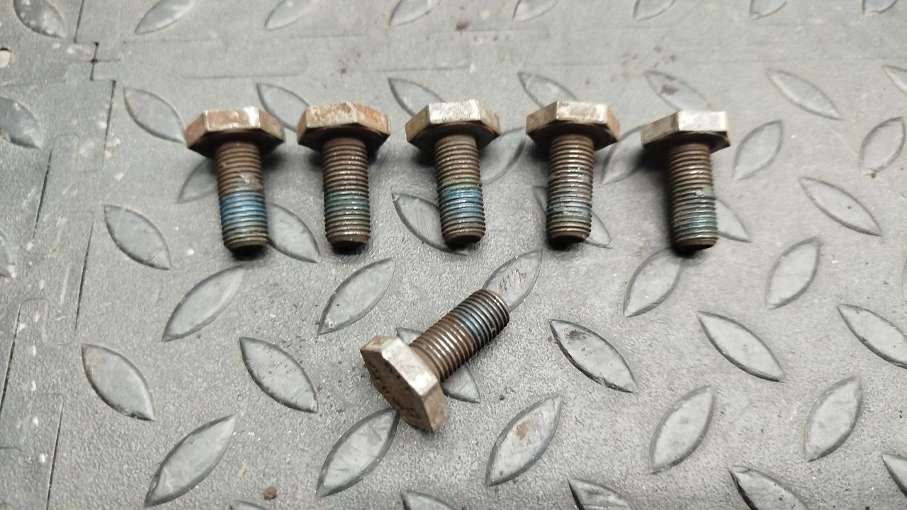 Болт маховика Opel Astra/H 2004-2014