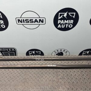 Уплотнитель двери передний правый Ford Focus/2 2004-2011