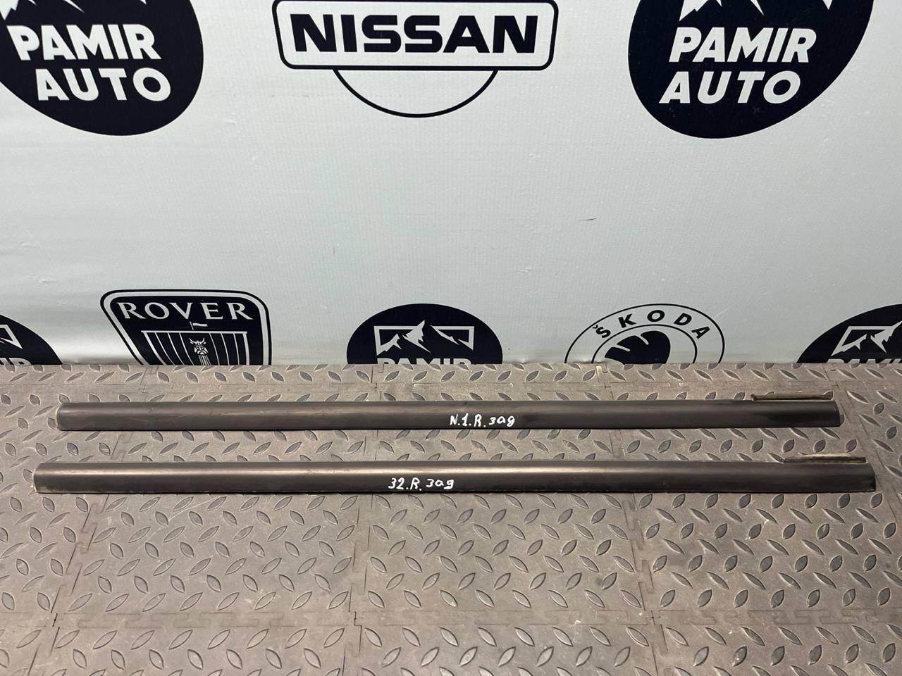 Уплотнитель двери задний правый Ford Focus/2 2004-2011