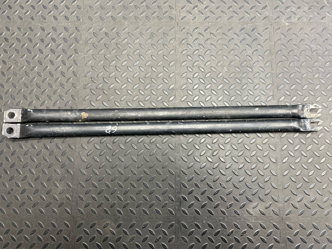 Растяжка столбов (Распорка) BMW 3/E90 2004-2013