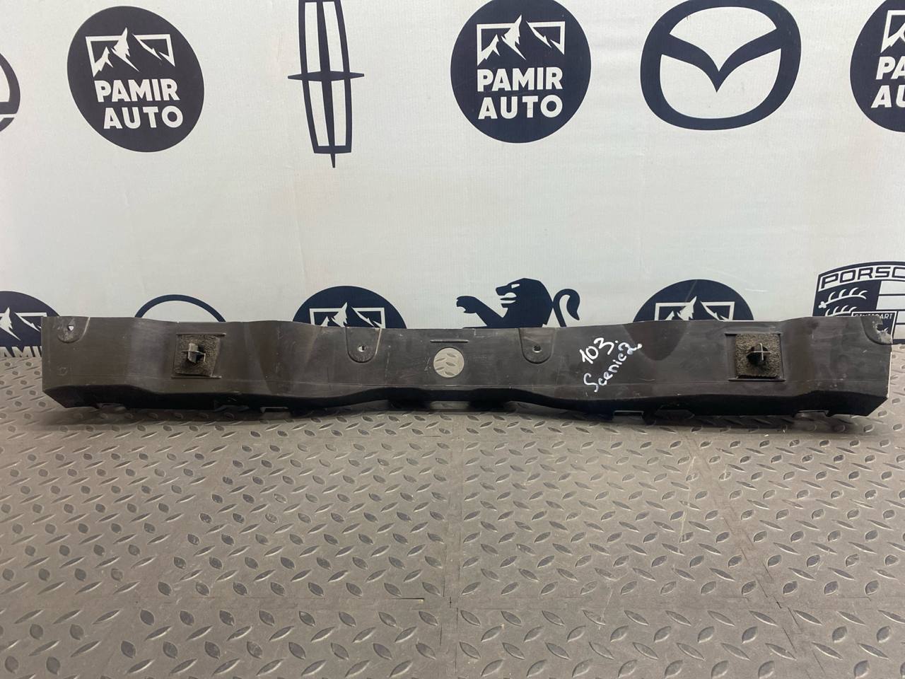 Кронштейн бампера задний Renault Scenic/2 2003-2009