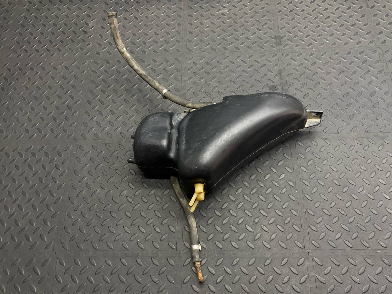 Ресивер воздушный BMW 5/E34 1987-1996