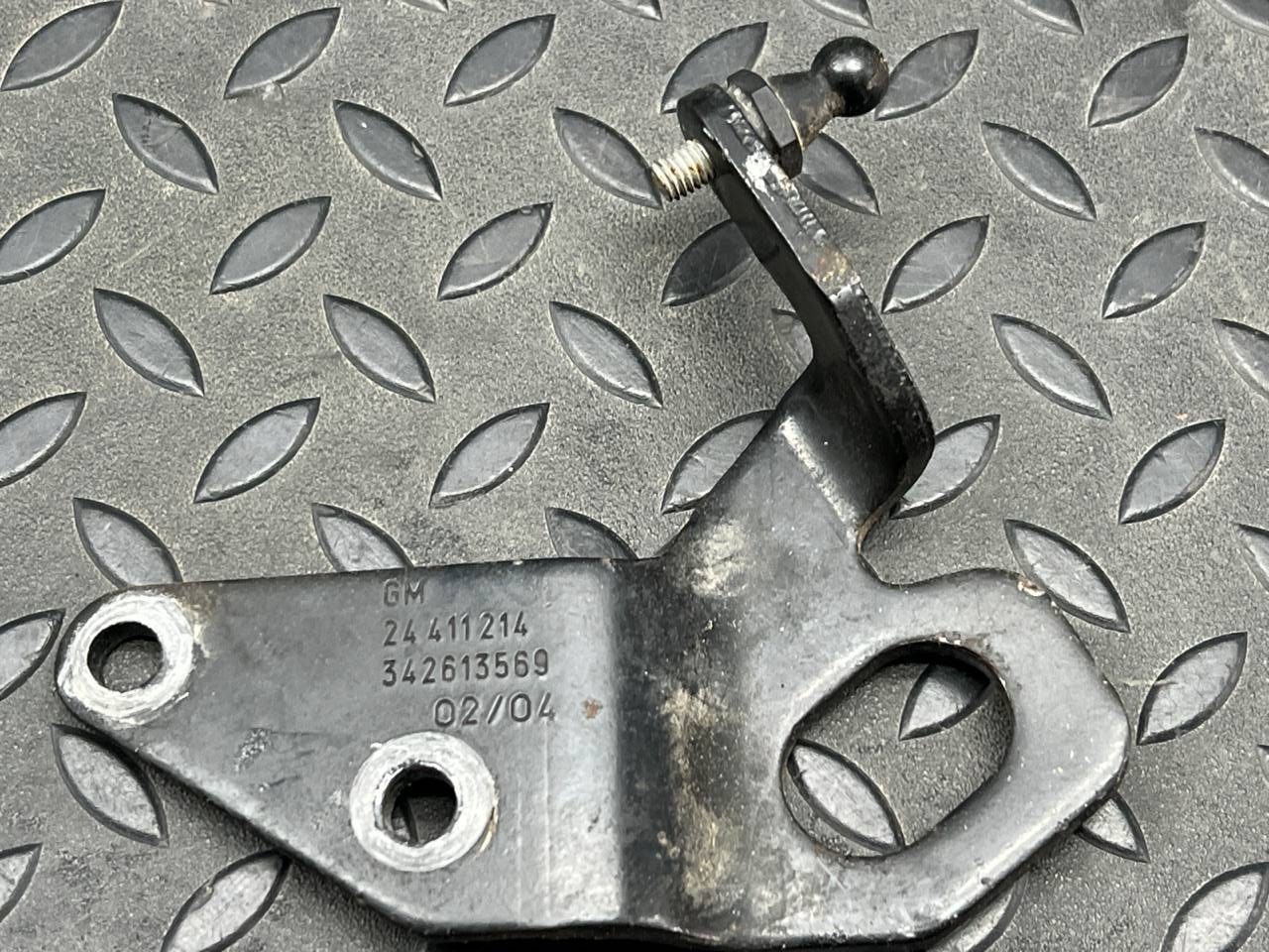 Кронштейн двигателя Opel Zafira/B 2005-2014