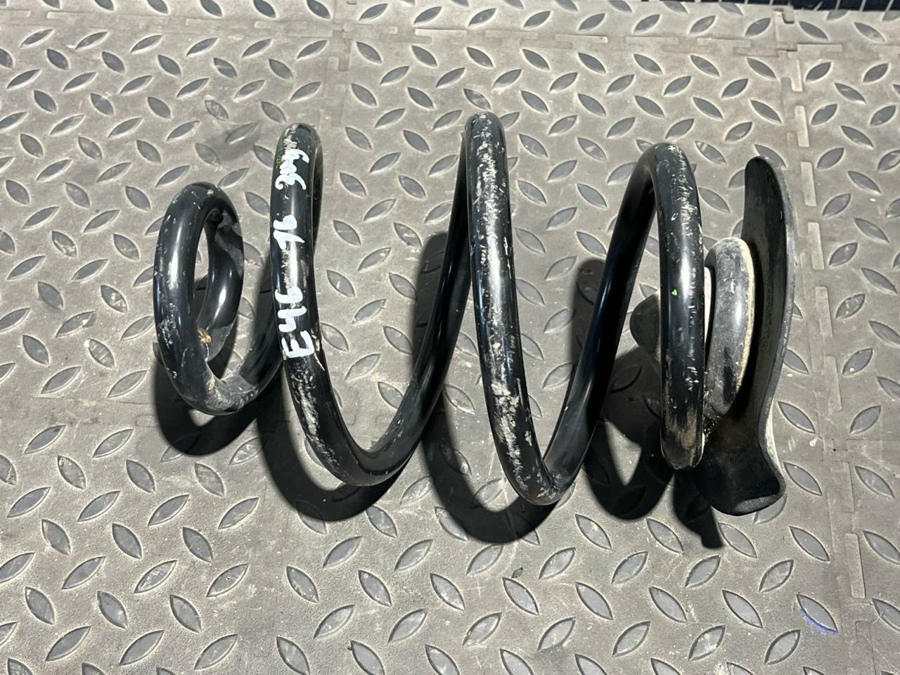 Пружина задняя BMW 3/E46 1998-2007