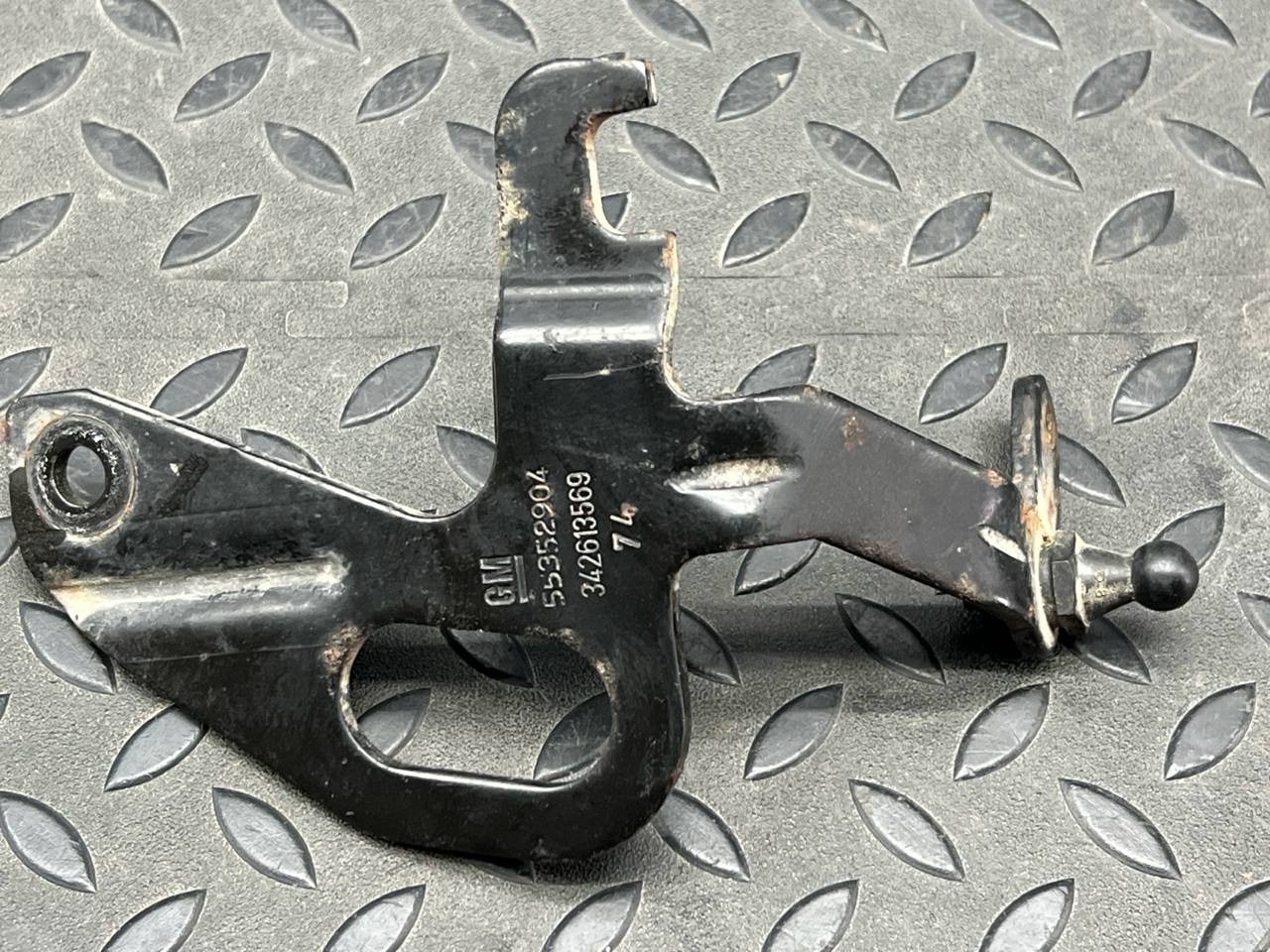 Кронштейн двигателя Opel Zafira/B 2005-2014