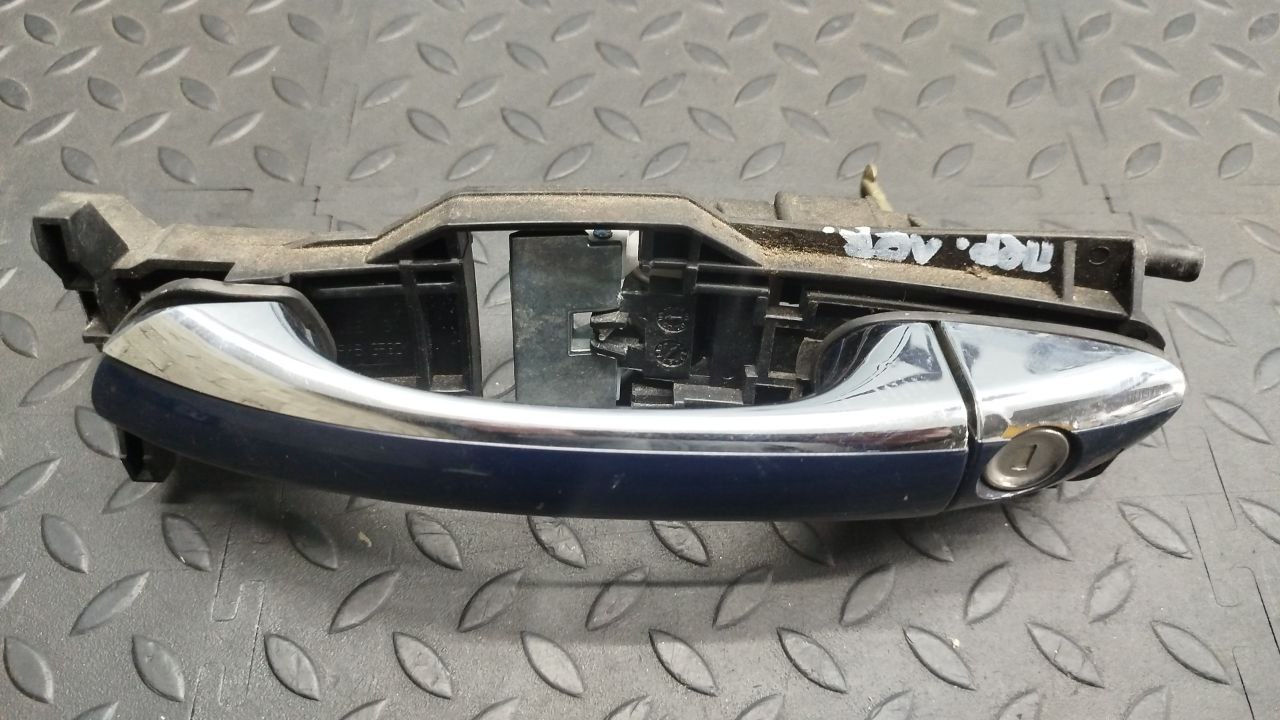 Ручка двери передняя левая Mercedes E/W211 2002-2009