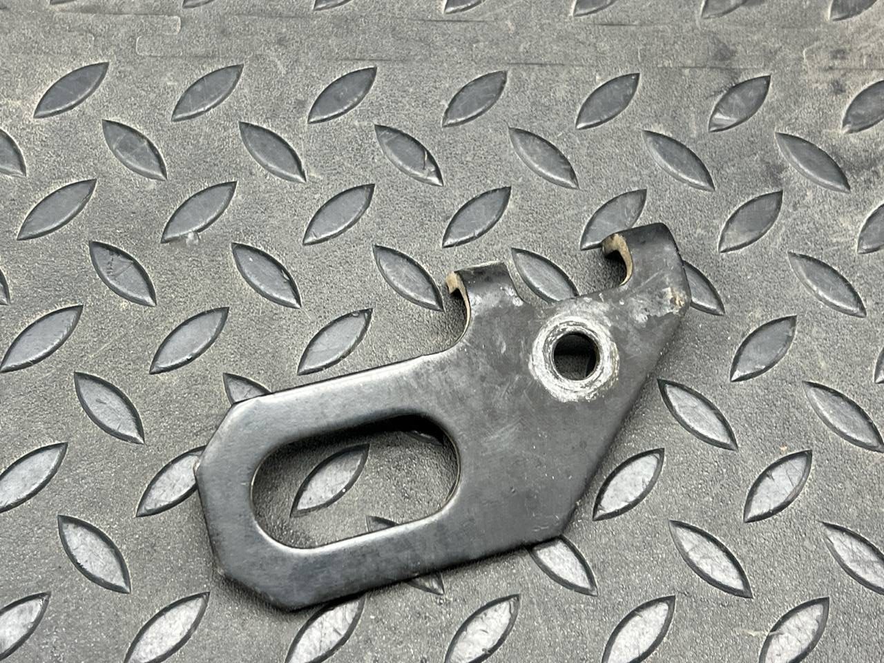 Кронштейн двигателя Opel Zafira/B 2005-2014