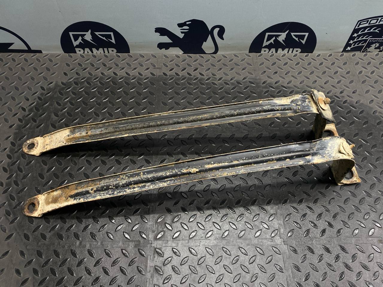 Крепление топливного бака Mercedes C/W202 1993-2001