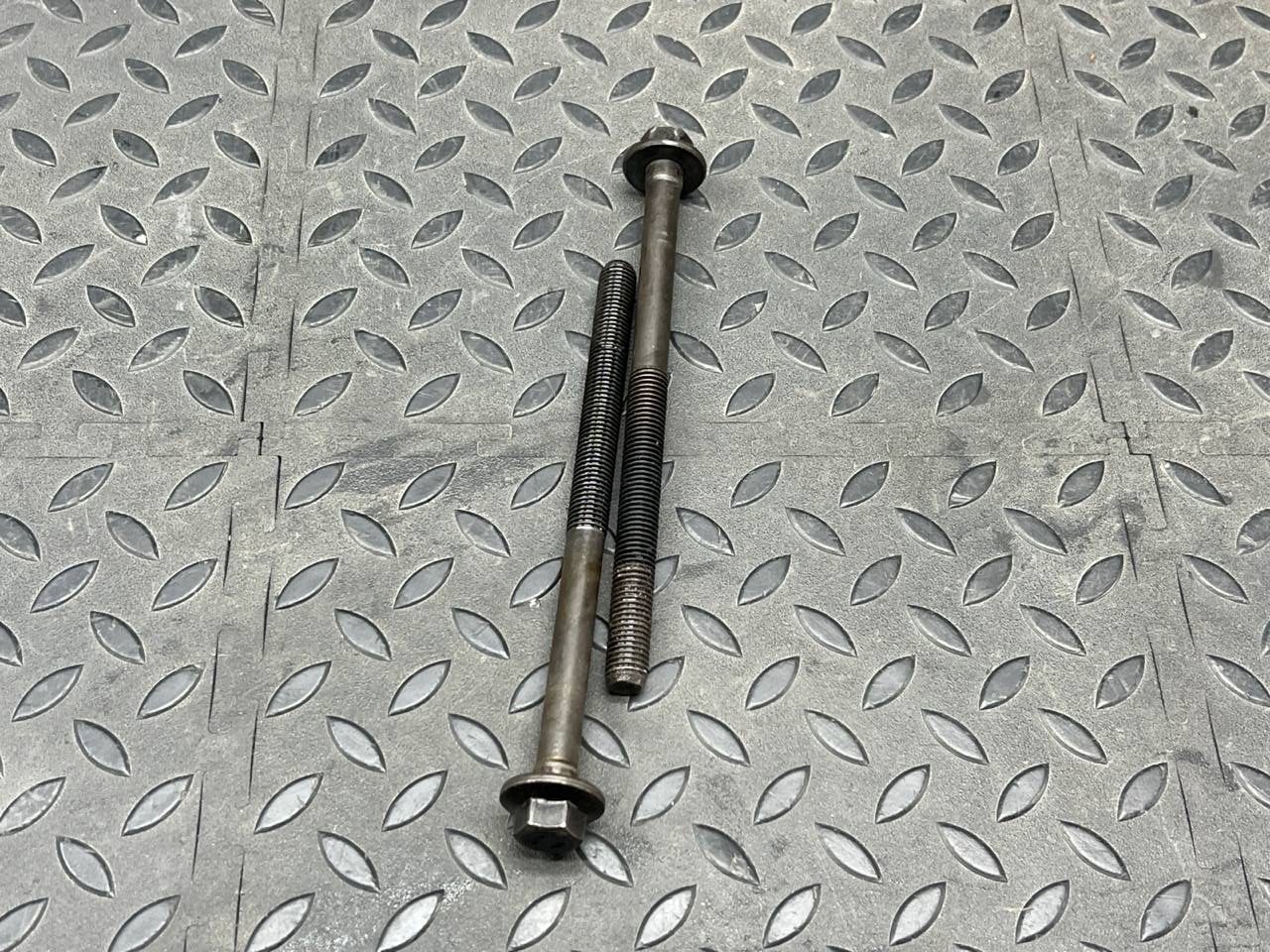 Болт ГБЦ Opel Zafira/B 2005-2014