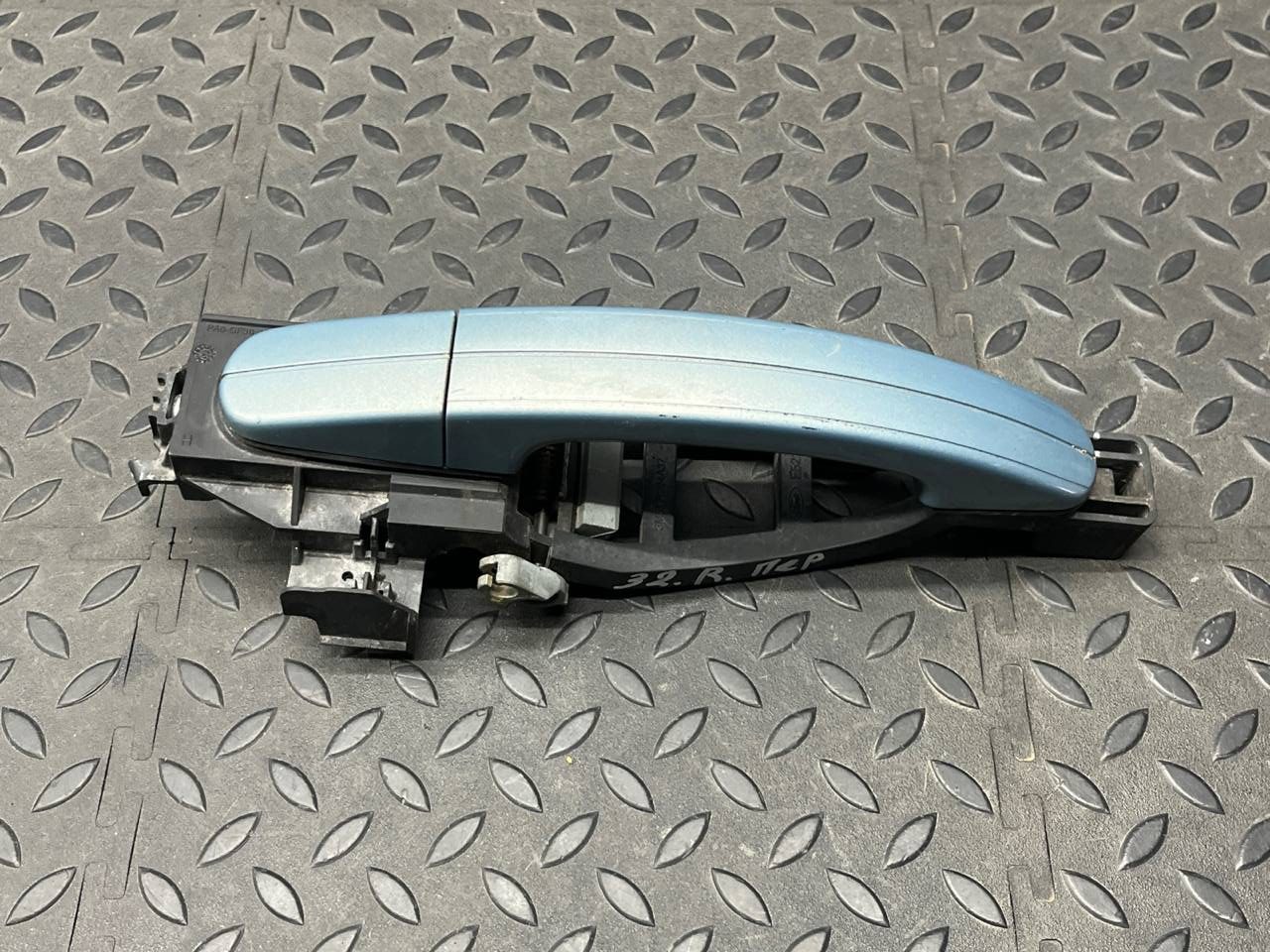 Ручка двери передняя правая Ford Focus/2 2004-2011