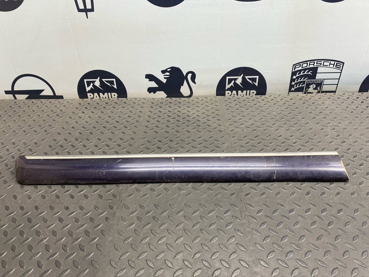 Молдинг двери задний правый Mercedes E/W210 1995-2003