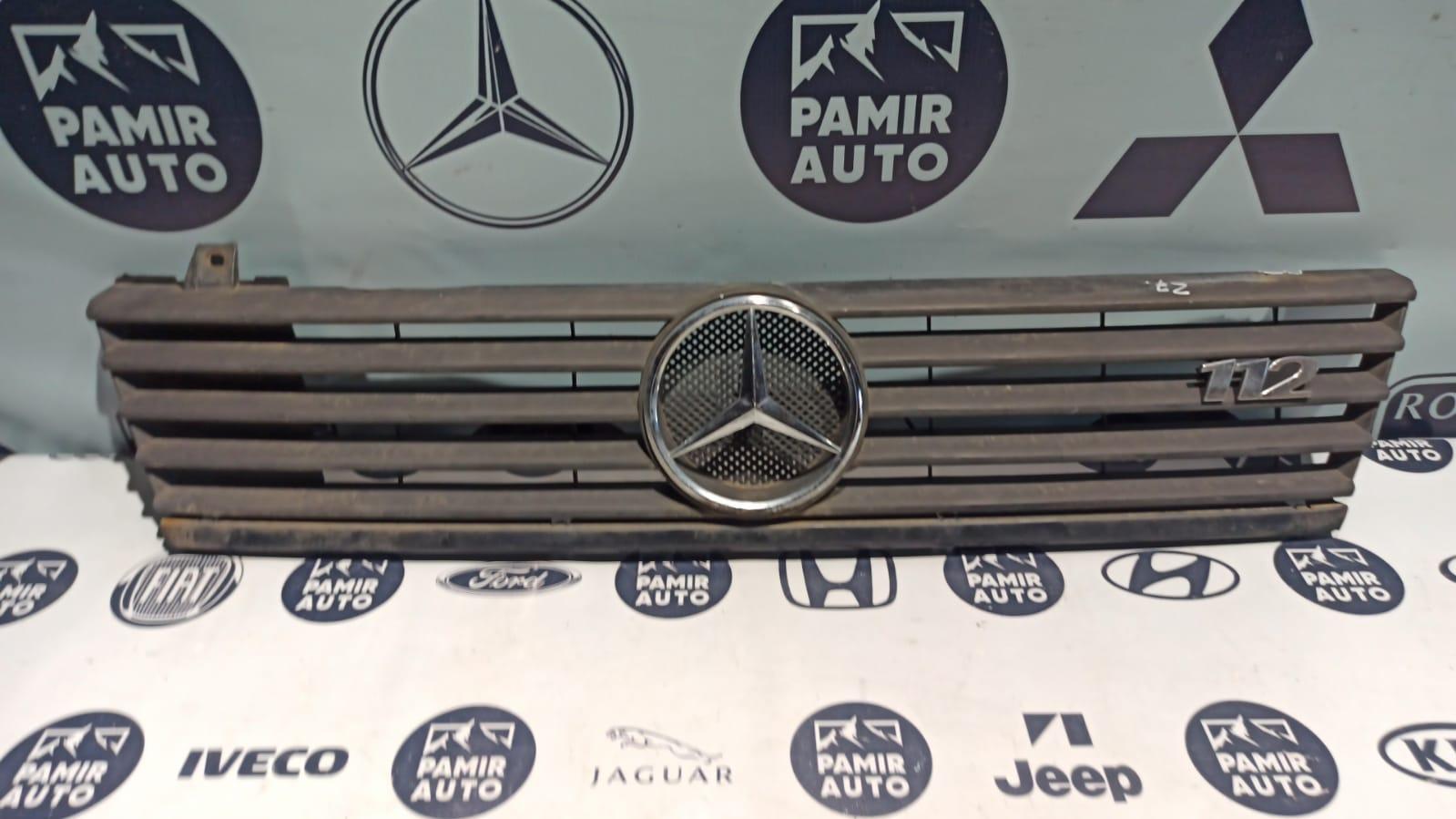 Решетка радиатора Mercedes Vito/W638 1996-2003