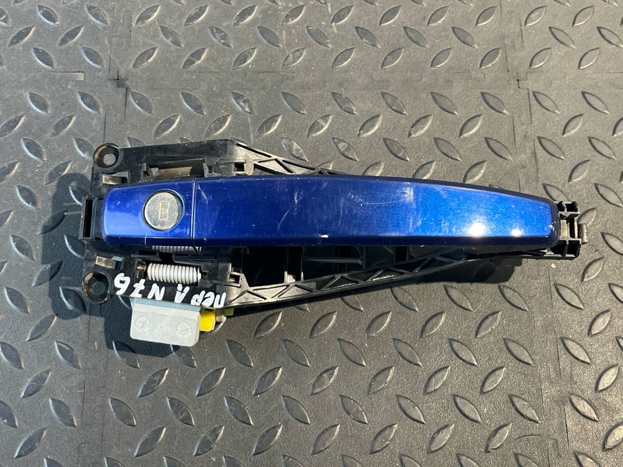 Ручка двери передняя левая Opel Zafira/B 2005-2014