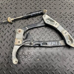 Петля капота левая Mercedes C/W202 1993-2001