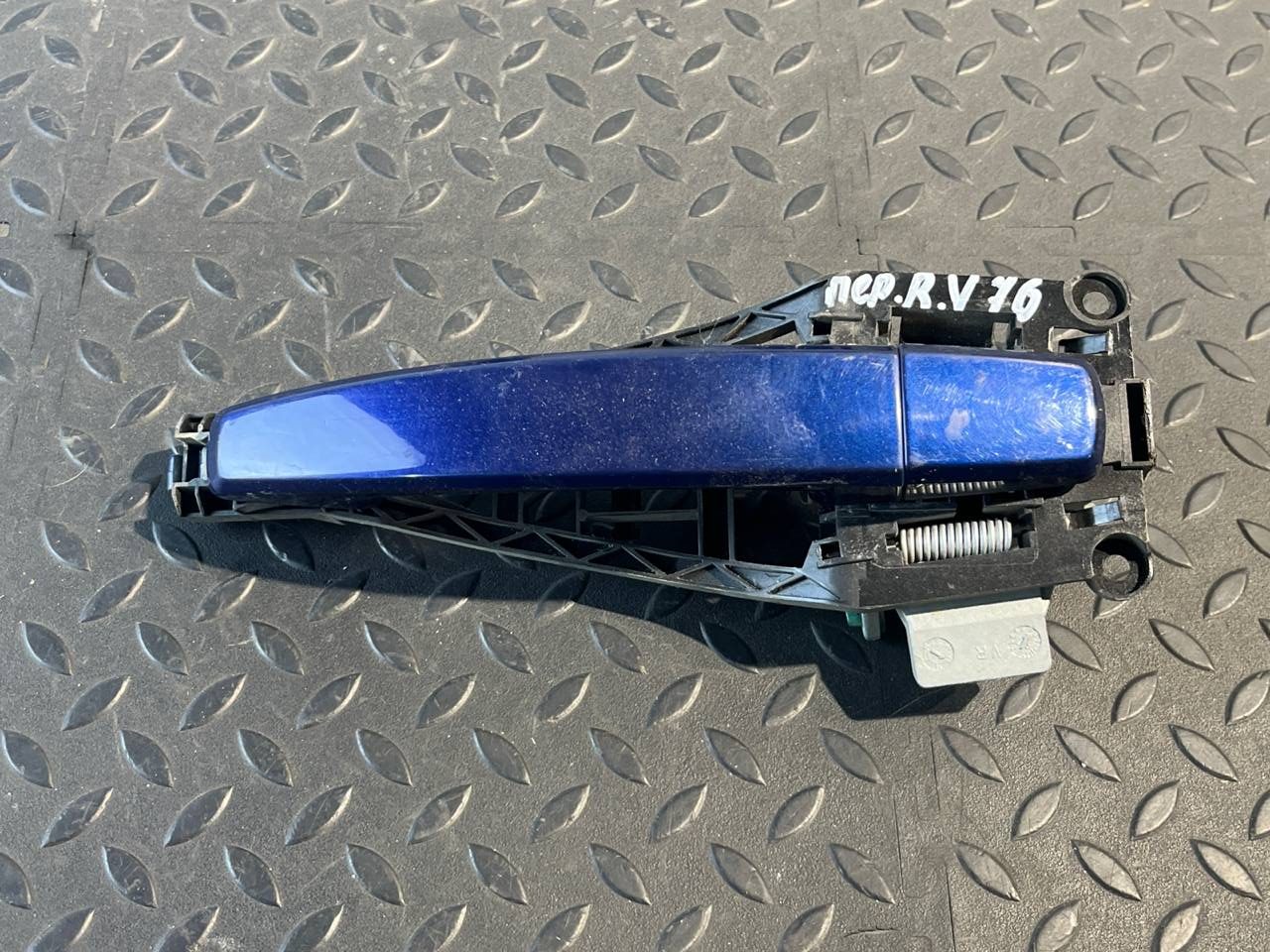 Ручка двери передняя правая Opel Zafira/B 2005-2014