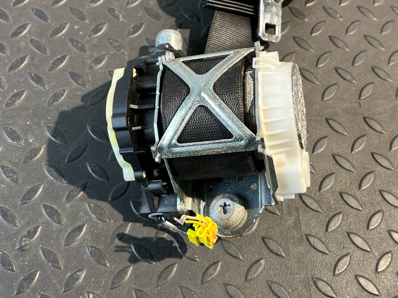 Ремень безопасности задний левый Mercedes M/W164 2005-2011