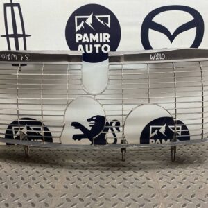 Решетка радиатора Mercedes E/W210 1995-2003