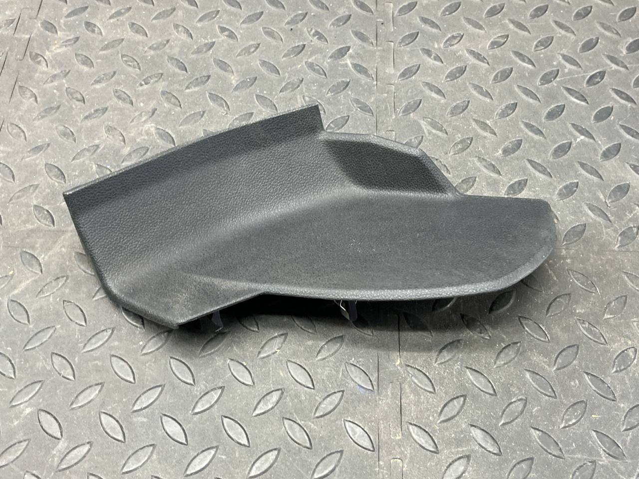 Накладка на торпедо левая Mercedes B/W245 2005-2011