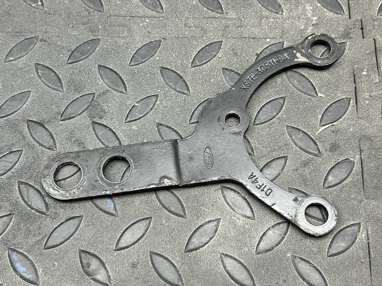 Кронштейн ГУР Ford Transit 2006-2013