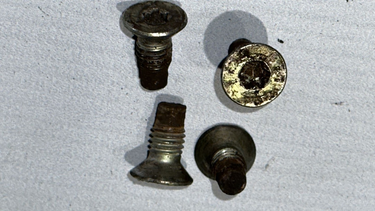 Болт диска тормозного Opel Movano/A 2003-2010