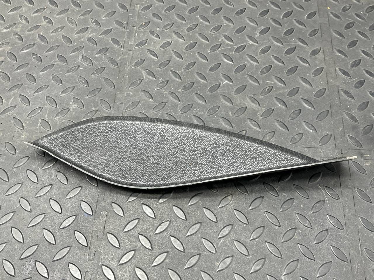 Накладка на торпедо левая Opel Zafira/B 2005-2014