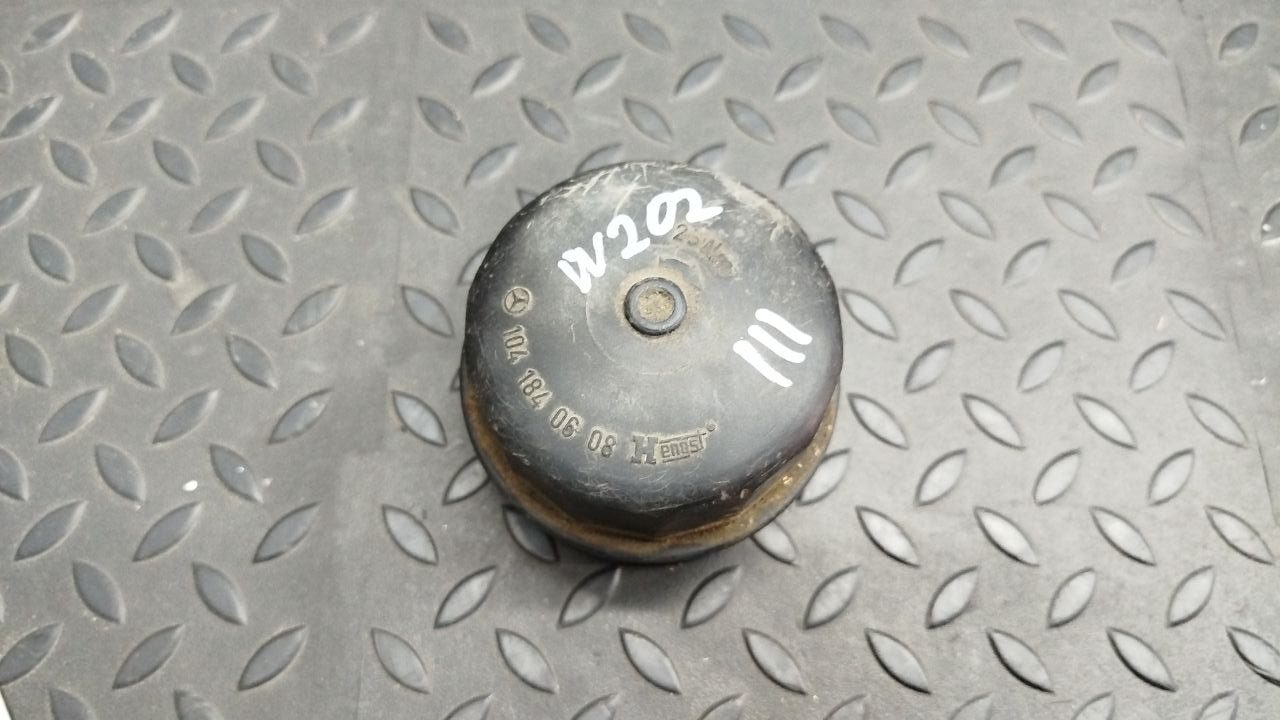 Крышка корпуса масляного фильтра Mercedes C/W202 1993-2001