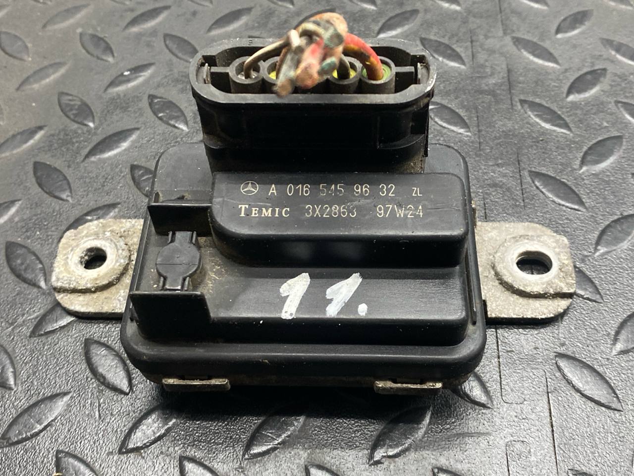 Блок управления вентилятором Mercedes C/W202 1993-2001