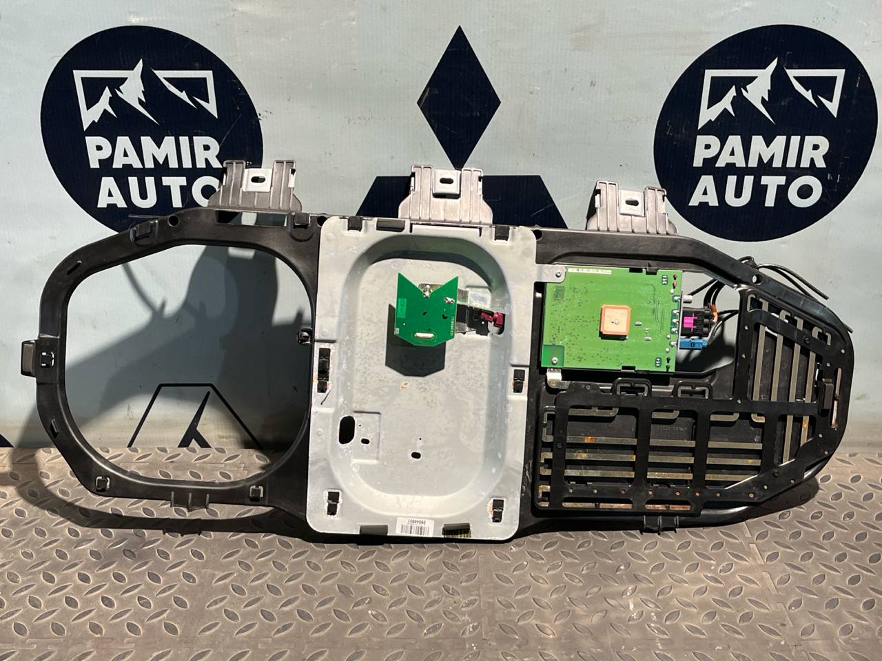 Антенна Mercedes M/W164 2005-2011