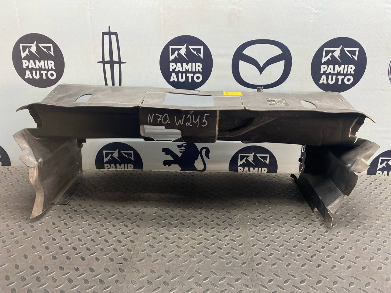 Диффузор вентилятора Mercedes B/W245 2005-2011