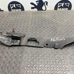 Накладка крыла передняя правая Ford Focus/2 2004-2011