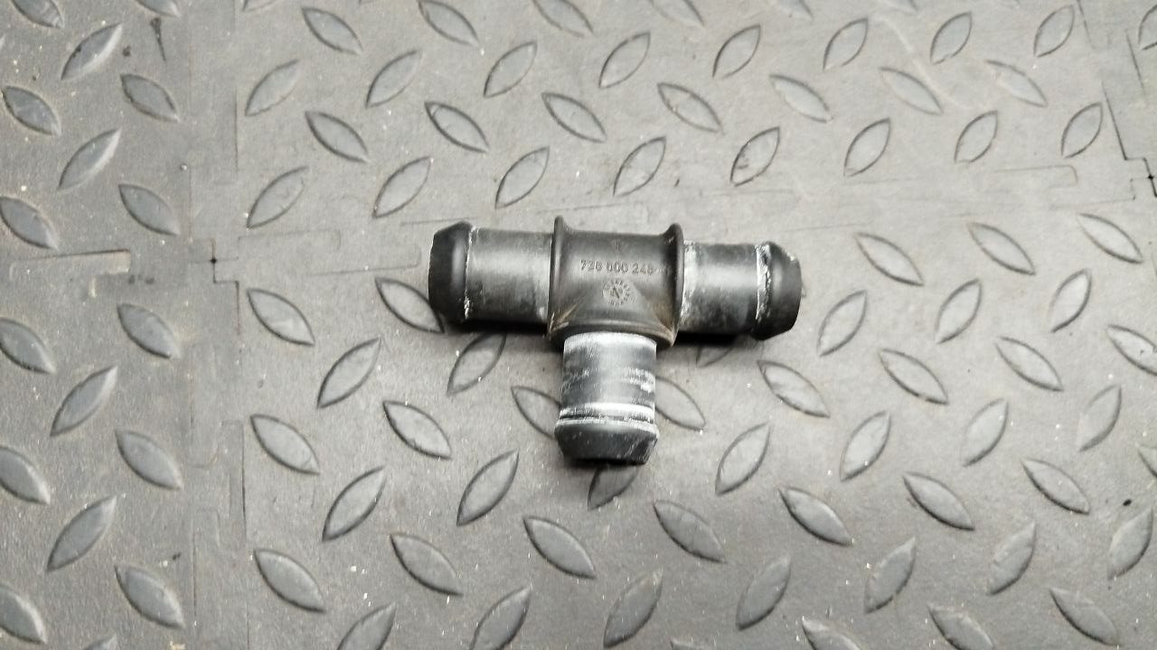 Тройник ОЖ Mercedes E/W210 1995-2003