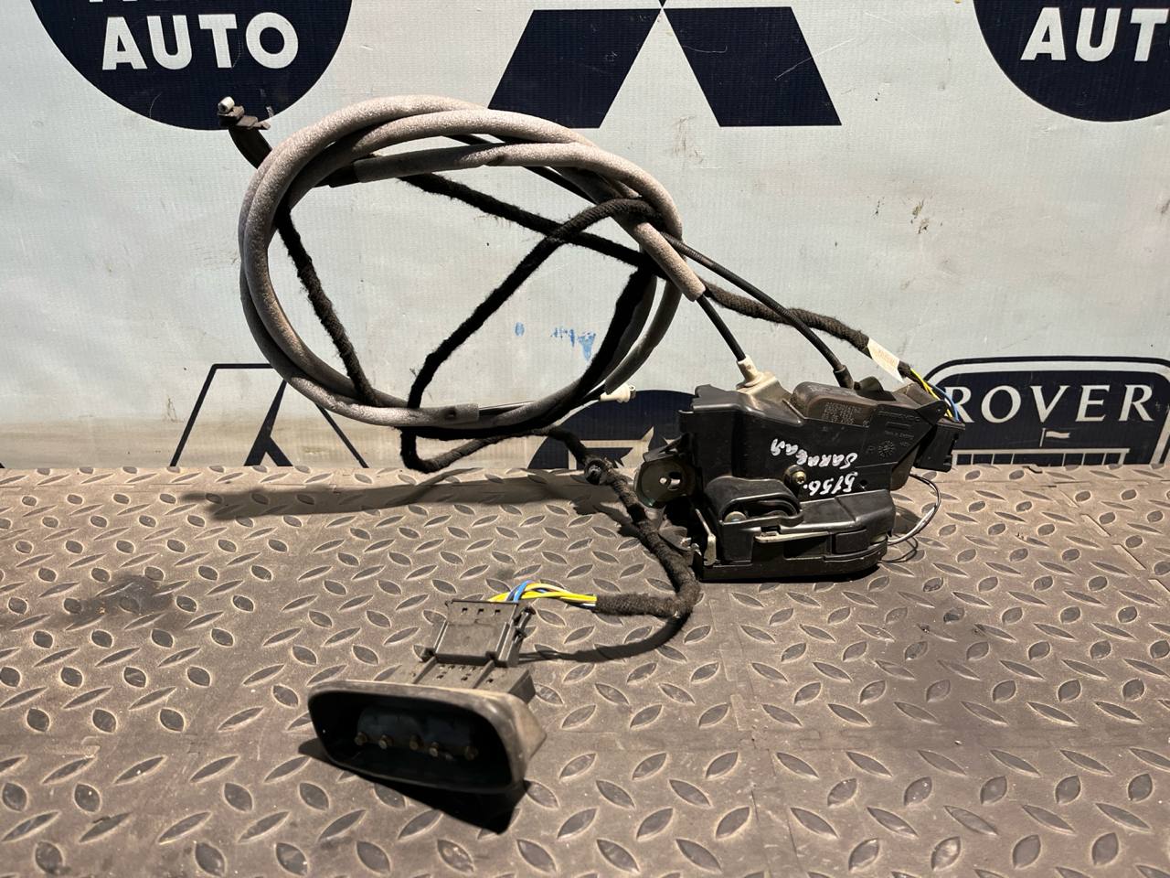 Замок двери сдвижной правый Mercedes Vito/W639 2003-2014