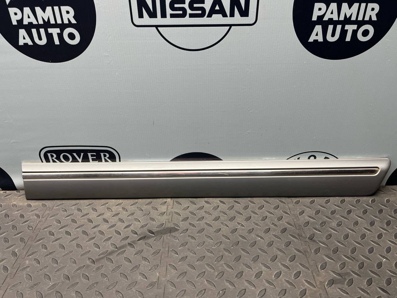 Молдинг двери задний левый Mercedes E/W210 1995-2003