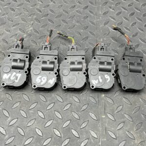Моторчик заслонки отопителя Mercedes B/W245 2005-2011