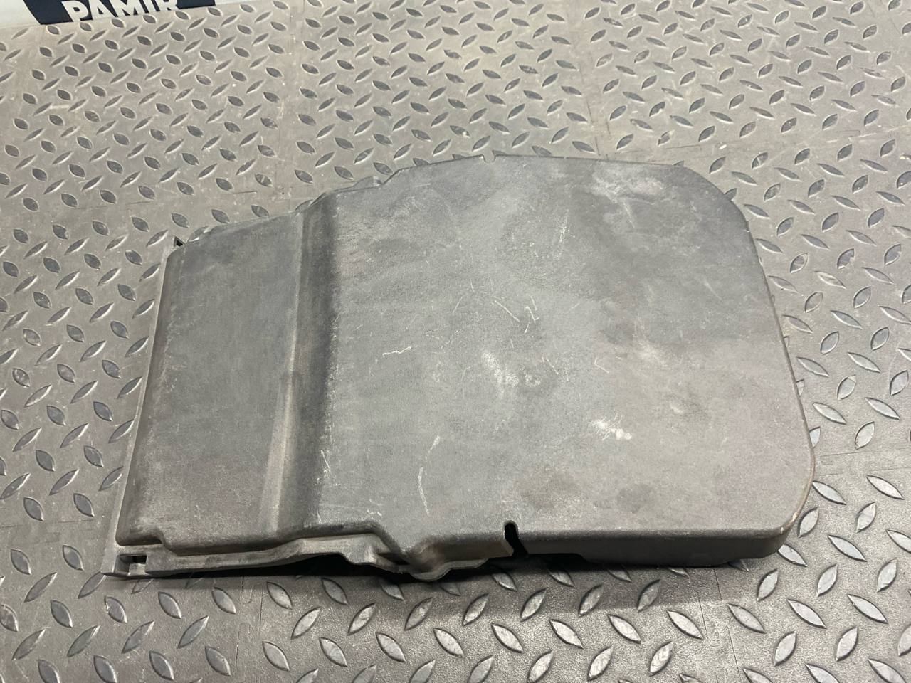 Крышка АКБ Ford Focus/2 2004-2011