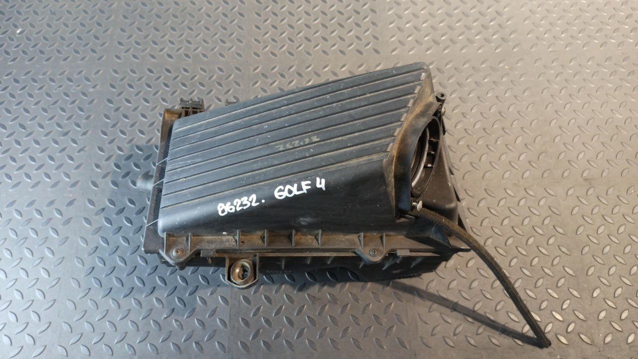 Корпус воздушного фильтра Volkswagen Golf/4 1997-2006