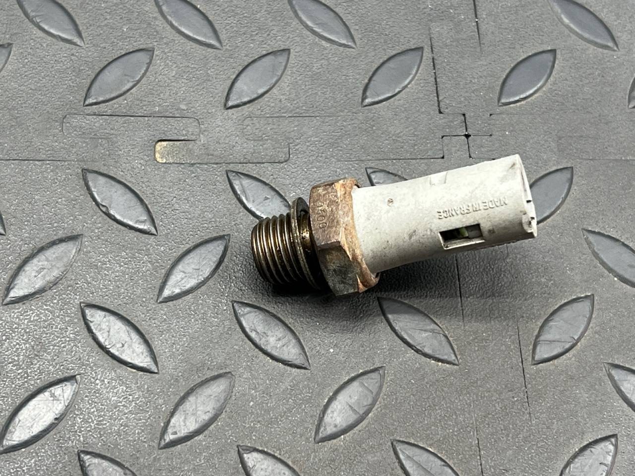 Датчик давления масла Renault Scenic/2 2003-2009