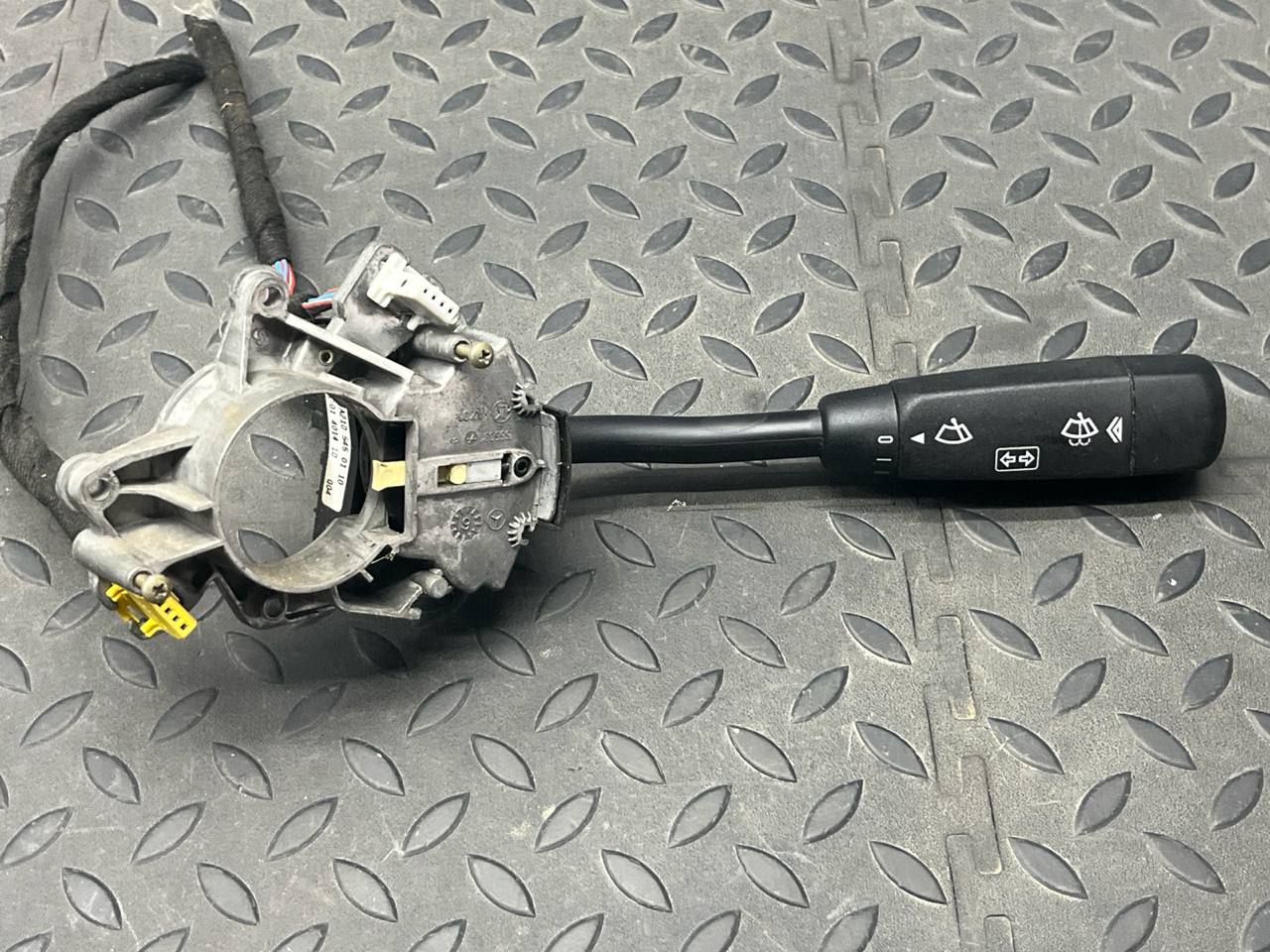 Переключатель подрулевой Mercedes E/W210 1995-2003