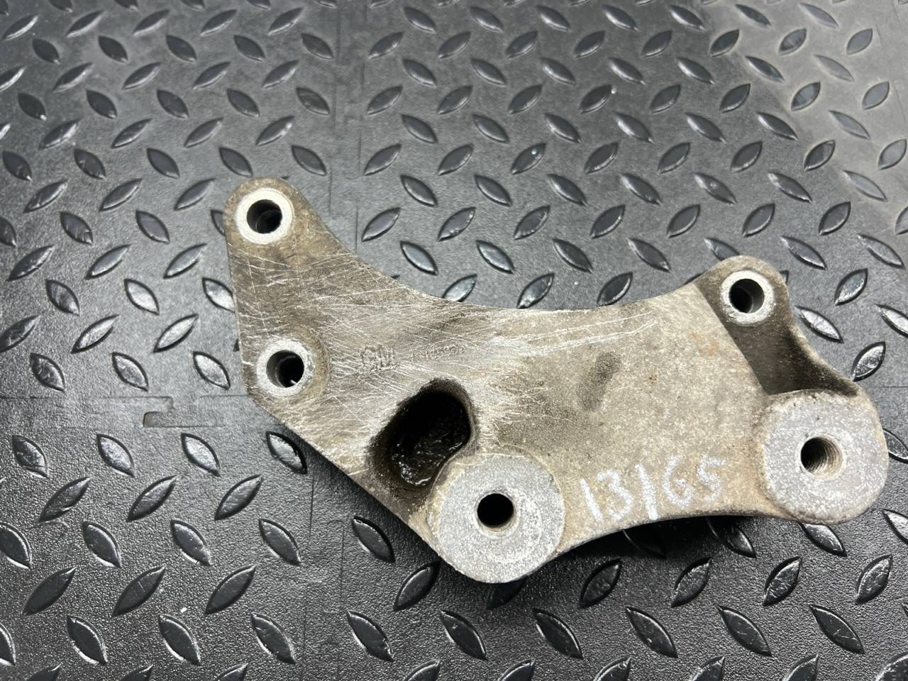 Кронштейн КПП Opel Corsa/D 2006-2014