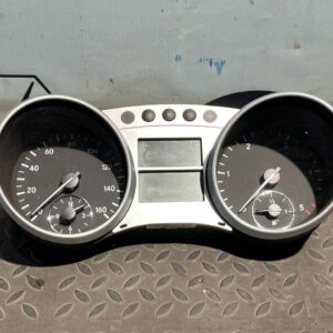 Комбинация приборов (Щиток) Mercedes M/W164 2005-2011