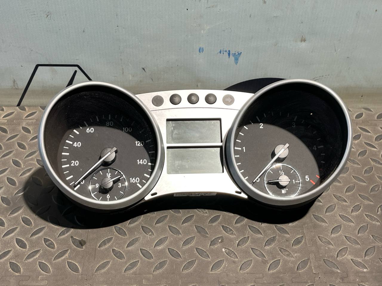 Комбинация приборов (Щиток) Mercedes M/W164 2005-2011