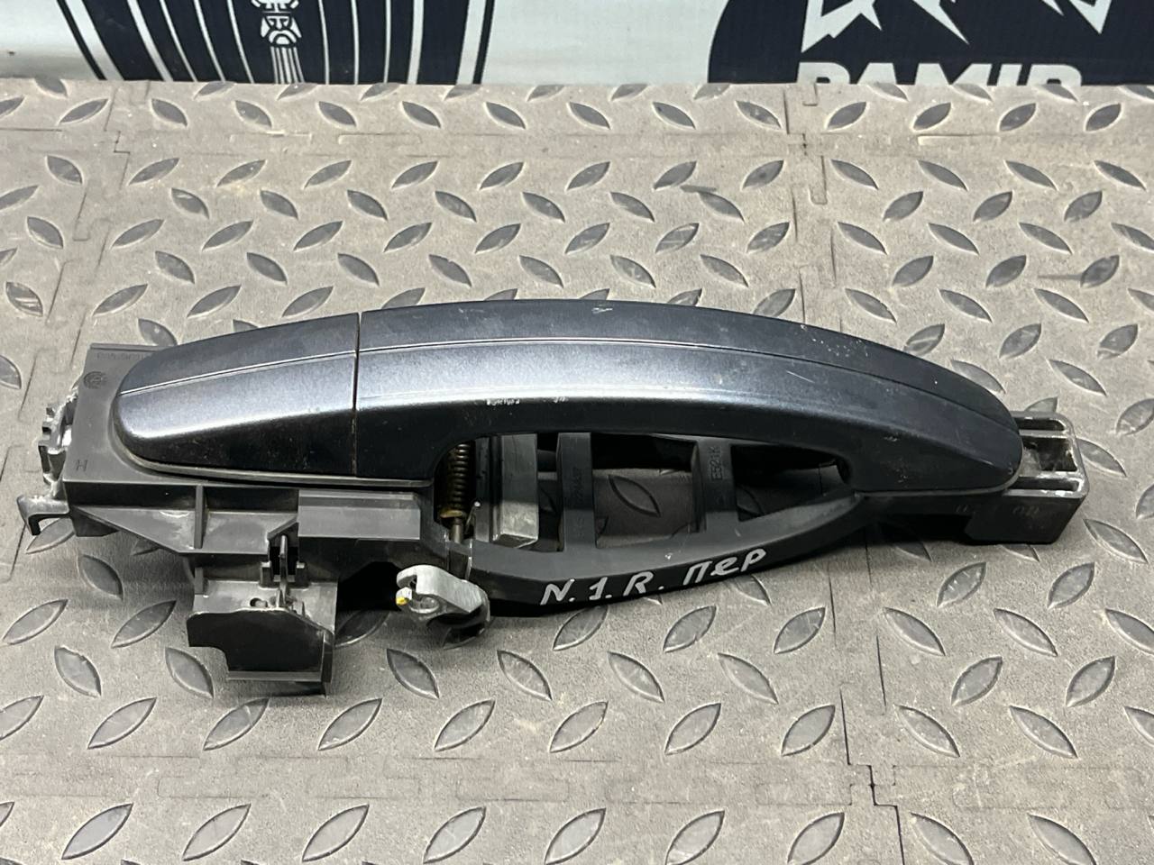 Ручка двери передняя правая Ford Focus/2 2004-2011