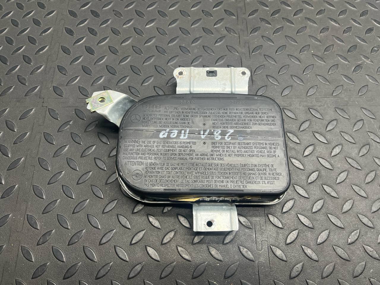 Подушка безопасности в дверь передняя левая Mercedes E/W210 1995-2003